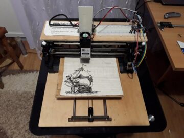 Un elev de la „Nicu Gane” a realizat o imprimantă ce permite desenarea și gravarea pe lemn, polistiren, plută sau plexiglas