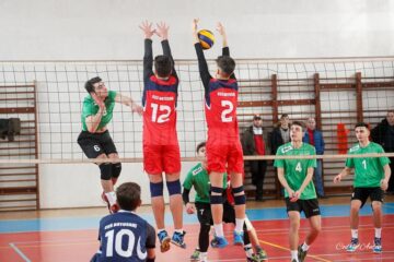CSS Nicu Gane Fălticeni (în atac) a câștigat derby-ul seriei cu CS Botoșani