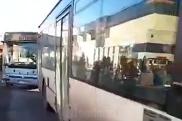 Blocarea autobuzelor de la Iulius Mall