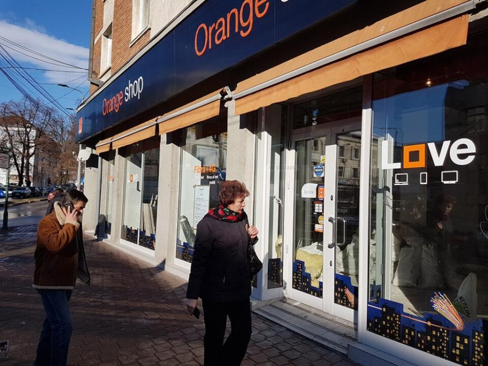 Cel mai solicitat Orange shop din Suceava, închis o lună și jumătate, fără a fi anunțat ceva Cel mai solicitat Orange shop din Suceava, închis o lună și jumătate, fără a fi anunțat ceva