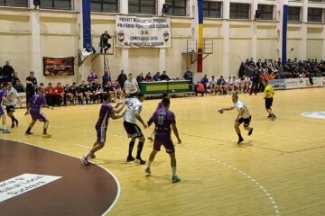 CSU pierde greu, pe final, duelul cu Timișoara
