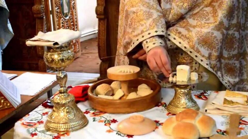 Ce este Sfânta Proscomidie? Ce este Sfânta Proscomidie?