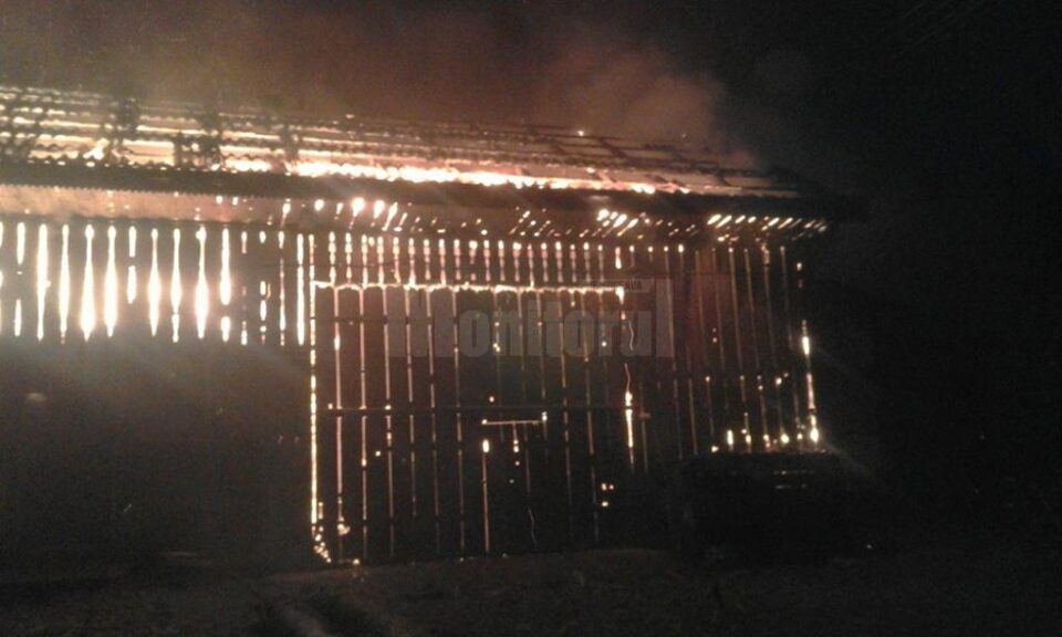 Incendiu la o anexă de lângă Piața din Solca