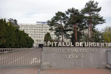 Accesul vizitatorilor în spital este permis în intervalul orar 15.00 - 17.00 de luni până vineri și 13.00 -15.00 în zilele de sâmbătă și duminică