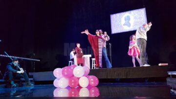 Spectacolul "Trei surori", realizat în colaborare cu Punctart București