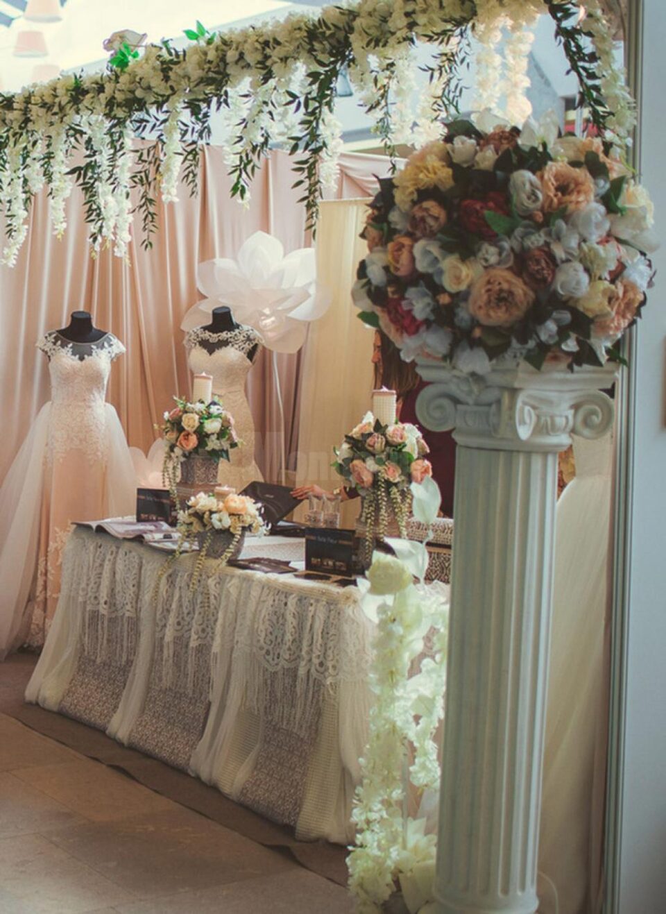 De vineri până duminică inclusiv, în perioada 9 – 11 februarie 2018, la etajul Iulius Mall Suceava se va desfășura Târgul de Nunți Bucovina De vineri până duminică inclusiv, în perioada 9 – 11 februarie 2018, la etajul Iulius Mall Suceava se va desfășura Târgul de Nunți Bucovina