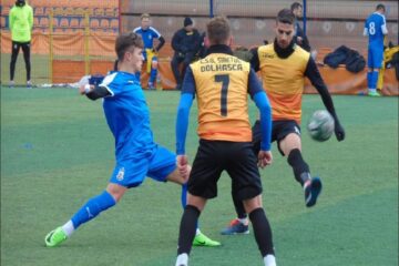 Fotbaliștii de la Siretul Dolhasca au jucat timp de o repriză de la egal la egal cu Ceahlăul. Foto: danesanu.blogspot.ro Fotbaliștii de la Siretul Dolhasca au jucat timp de o repriză de la egal la egal cu Ceahlăul. Foto: danesanu.blogspot.ro