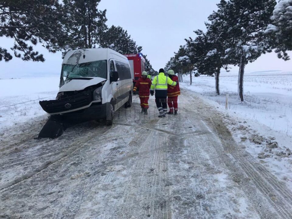 Carosabilul era acoperit cu strat de zapadă