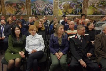 Ion Lungu a acordat diplome și medalii aniversare personalităților Sucevei la împlinirea a 630 de ani de atestare documentară