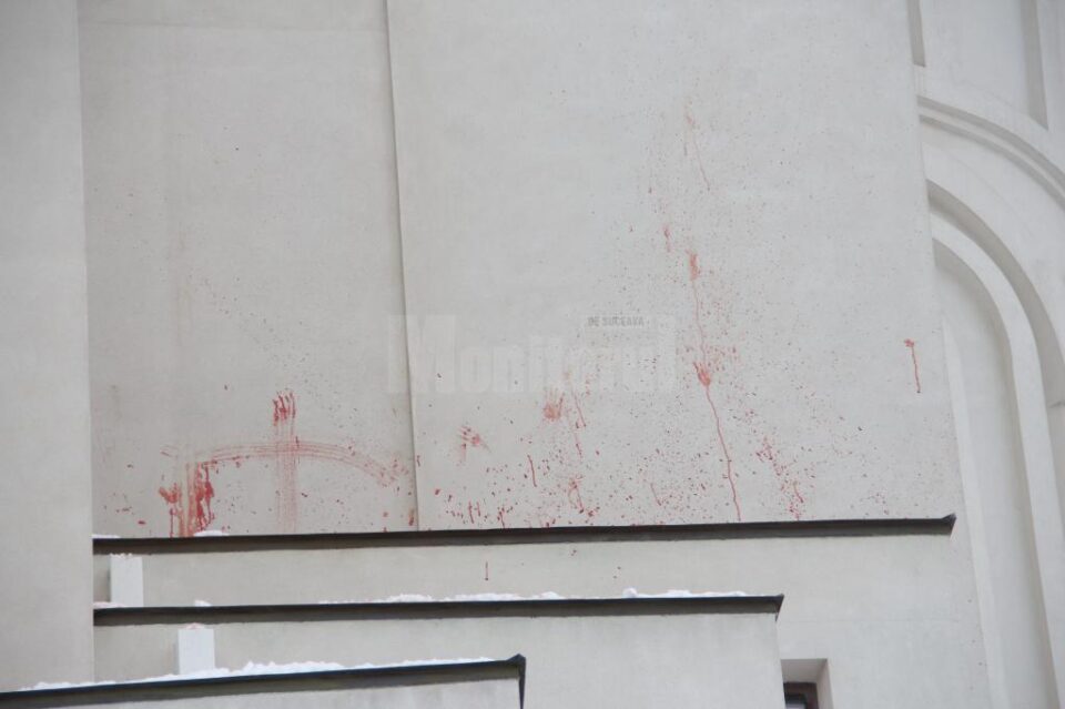 Scene de cosmar la fata locului