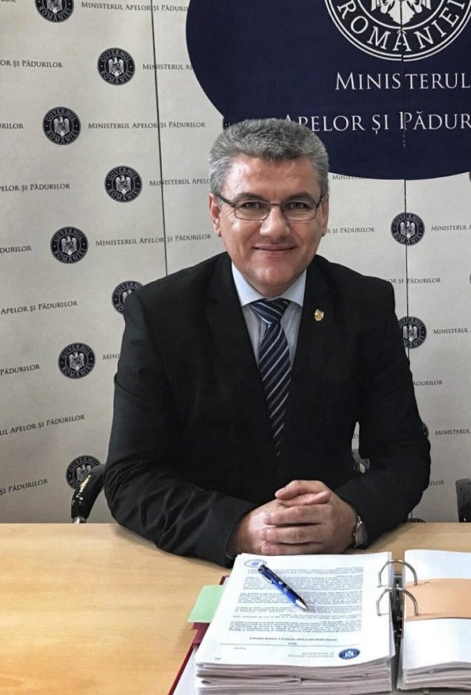 Ministrul Apelor și Pădurilor, Ioan Deneș, vine la Suceava pentru a se întâlni cu silvicultorii și cu firmele din domeniu Ministrul Apelor și Pădurilor, Ioan Deneș, vine la Suceava pentru a se întâlni cu silvicultorii și cu firmele din domeniu