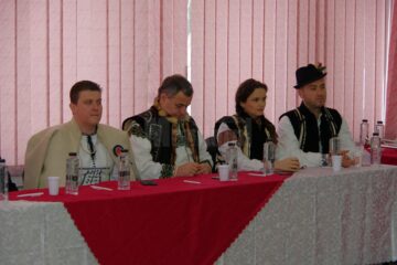 Zeci de artiști, oficialități, elevi, prezenți la deschiderea proiectului ”10 pentru folclor”, ediția a III-a