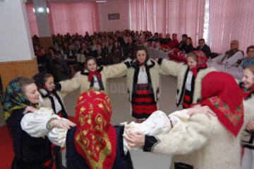 Dans din Maramureș