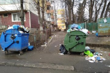 În luna martie se va afla care este firma desemnată să se ocupe de salubrizarea menajeră a Sucevei pentru următorii 12 ani În luna martie se va afla care este firma desemnată să se ocupe de salubrizarea menajeră a Sucevei pentru următorii 12 ani