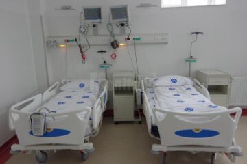 Salon cu două paturi