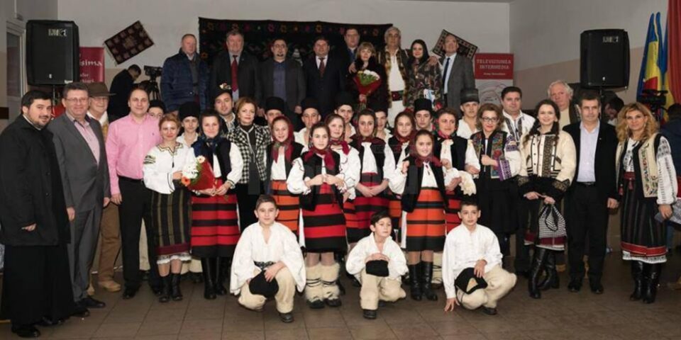Întâlnirea-spectacol de la Căminul Cultural Baia a încheiat programul caravanei ”10 pentru folclor”, ediția a III-a