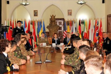 Campanie de promovare a profesiei militare, la Câmpulung Moldovenesc