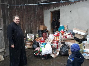 Familia cu șapte copii care a rămas fără locuință după incendiu va avea o casă nouă