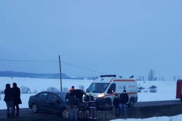 Autoturismul condus de tânără