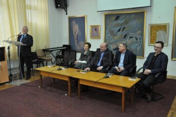 Romanul „Aventuri pe șase roți”, de Tiberiu Avram, lansat cu sala plină, la Biblioteca Bucovinei
