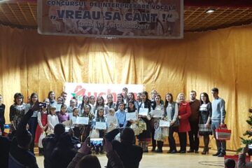 Concursul județean de interpretare vocală ,,Vreau să cânt!” de la Dumbrăveni