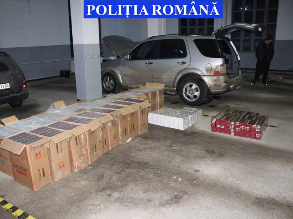 În interiorul autoturismului Mercedes Benz ML a fost descoperită o cantitate impresionantă de țigări de contrabandă