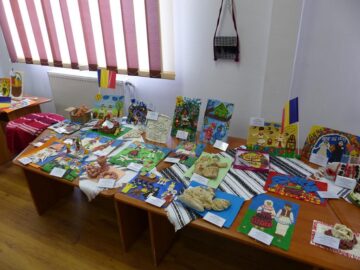 ,,Obiceiuri și tradiții românești”, redate în lucrări artistice de preșcolari din județ
