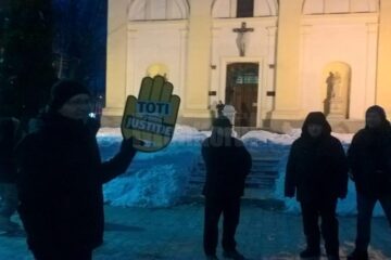 Micul protest din centrul Sucevei de susținere a justiției
