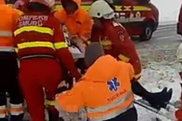 Accident cu cinci victime provocat de o șoferiță fără experiență