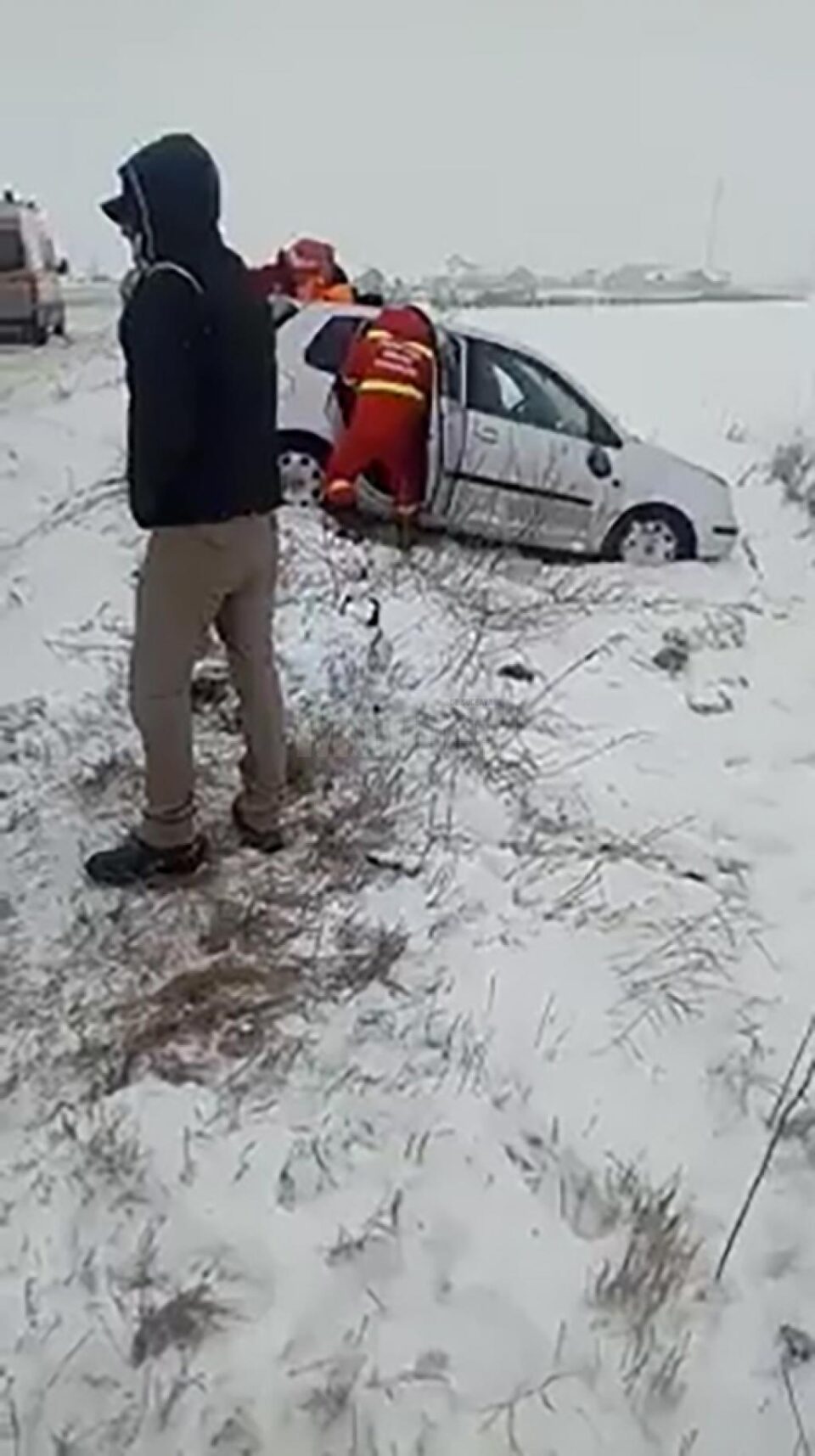 Accident cu cinci victime provocat de o șoferiță fără experiență
