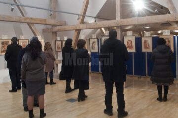 Expozitie de grafică „Chipuri ale sfințeniei”, la Muzeul de Istorie al Bucovinei