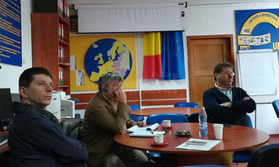 Dezbatere privind noile planuri-cadru pentru liceu, la Inspectoratul Școlar Suceava