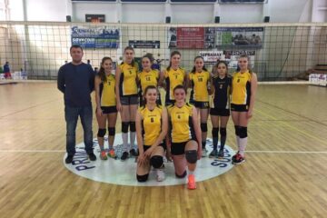 Echipa de cadete LPS Suceava pregătită de Vasile Moșuc s-a calificat la turneul semifinal