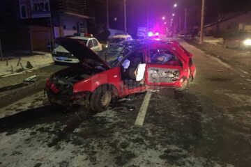 Mașina implicată în accientul de pe strada Gheorghe Doja