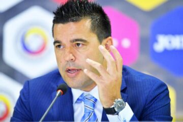Selecționerul echipei naționale a României, Cosmin Contra Foto:gsp.ro