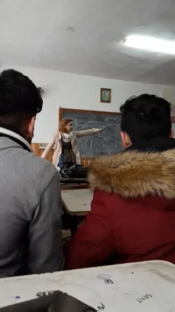 Scandal cu palme și țipete într-o sală de curs, la liceul din Dolhasca