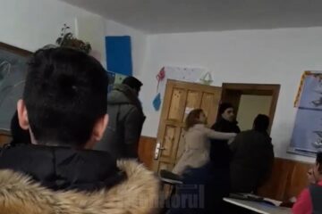 Scene revoltătoare s-au petrecut într-o sală de clasă a liceului din Dolhasca