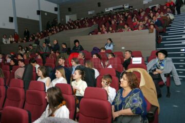 Daruri muzicale, pline de sensibilitate, dar și multă voie bună, oferite de elevii Școlii de Arte „Ion Irimescu” Suceava