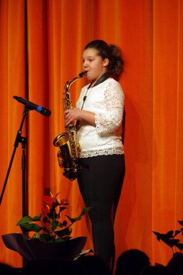 Daruri muzicale, pline de sensibilitate, dar și multă voie bună, oferite de elevii Școlii de Arte „Ion Irimescu” Suceava