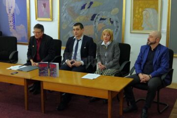 Volumul „Blocați în labirint”, o radiografie a societății din Republica Moldova, lansat la Biblioteca „I.G. Sbiera”