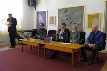 Volumul „Blocați în labirint”, o radiografie a societății din Republica Moldova, lansat la Biblioteca „I.G. Sbiera”