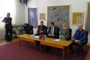 Volumul „Blocați în labirint”, o radiografie a societății din Republica Moldova, lansat la Biblioteca „I.G. Sbiera”