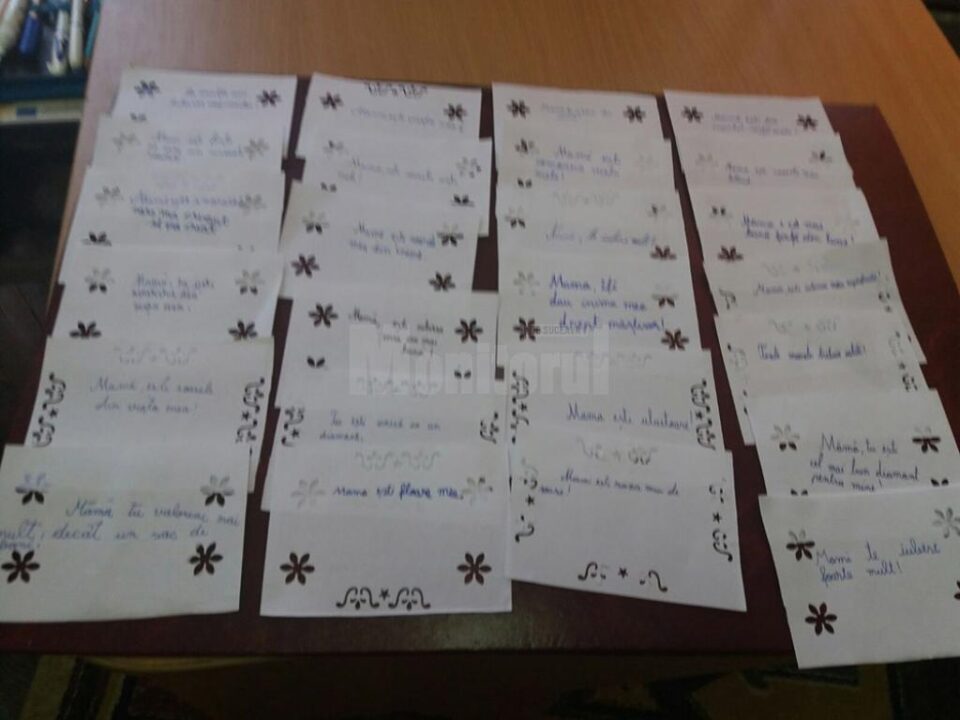 Mesaje pentru mame de pretutindeni, de la elevii din Vama