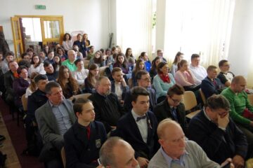 Volumul „Blocați în labirint”, o radiografie a societății din Republica Moldova, lansat la Biblioteca „I.G. Sbiera”