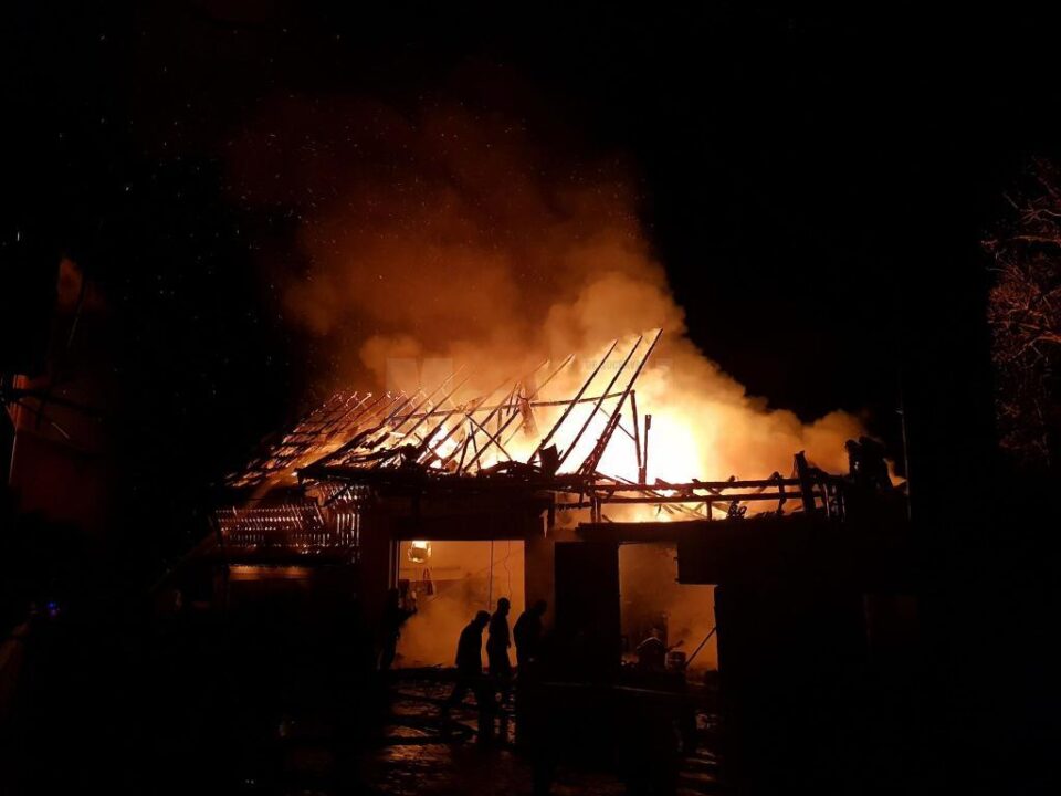 incendiu radaseni2