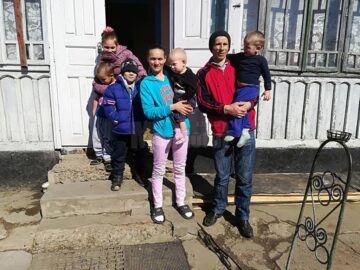 Familia Huțan, ajutată de mulți oameni, după ce povestea lor a apărut în Monitorul de Suceava