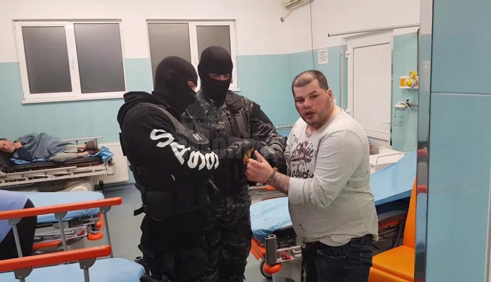 Petrică Mândrilă, la UPU Botoșani, adus de mascații poliției pentru leziunea de la penis