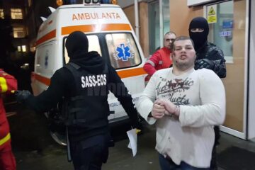 Petrică Mândrilă i-a scuipat pe cei care l-au filmat