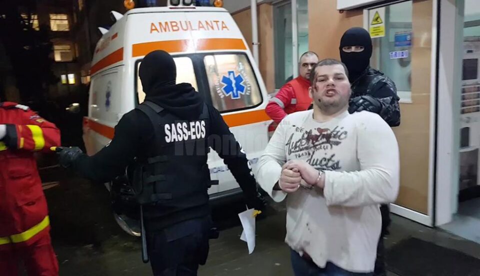 Petrică Mândrilă i-a scuipat pe cei care l-au filmat