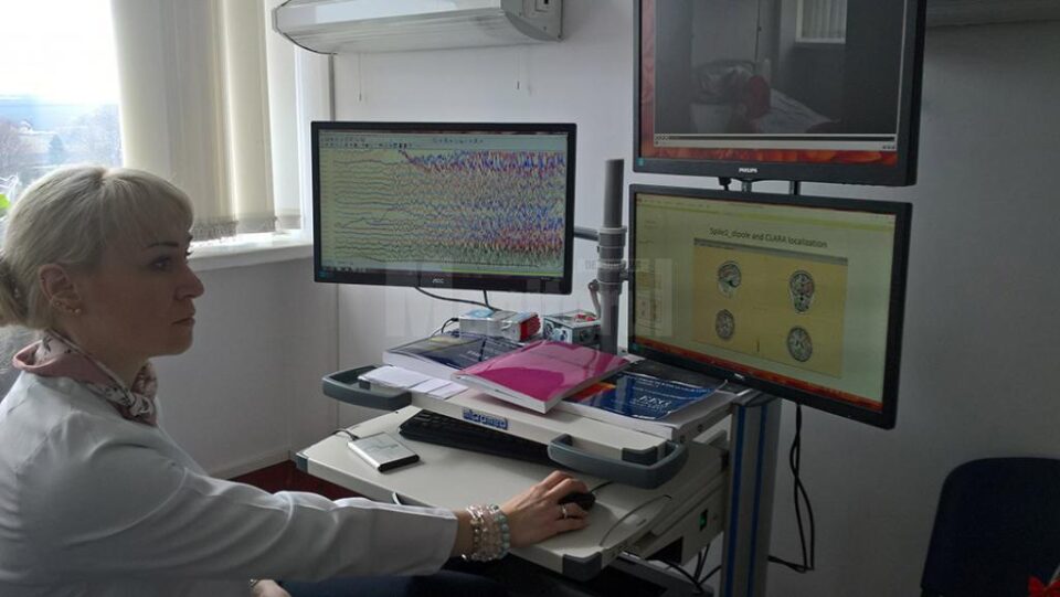 Dr. Anna Miron prezintă cele patru focare de epilepsie ale fetiței
